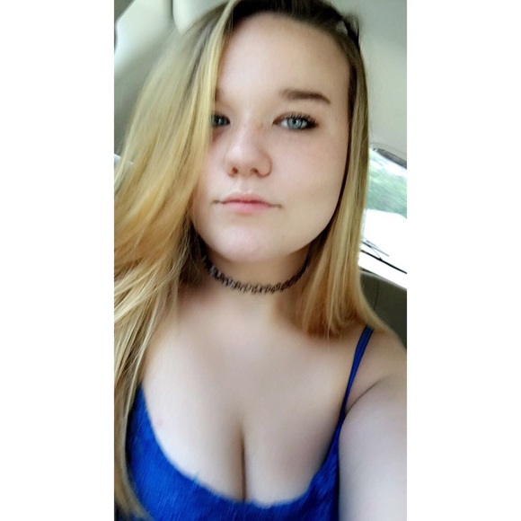 Meet your Posher, Amber - Picture 1 of 1